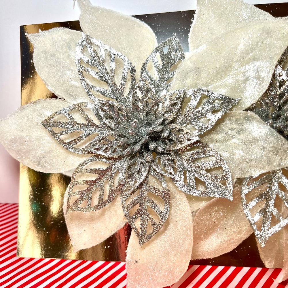 3 Elegant Large Antique White Silver Poinsettia Clip On Ornaments Christmas - Picture 3 of 9